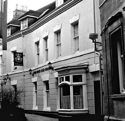 Rose and Crown, High St