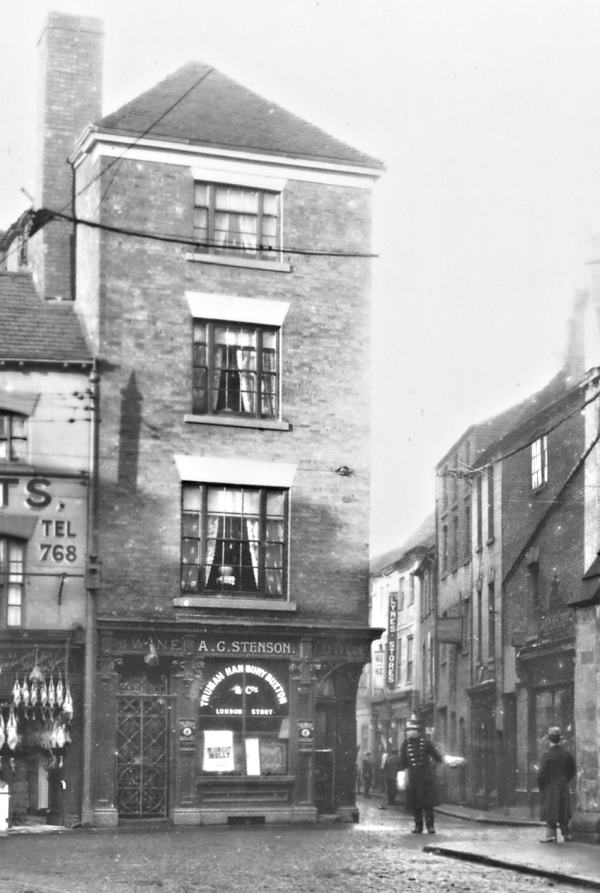 Wine Lodge Burges Well St